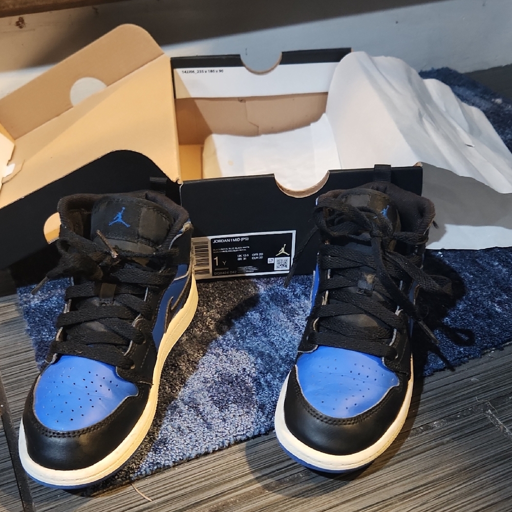 Jordan Boys Black and Blue Sneakers size 1Y
